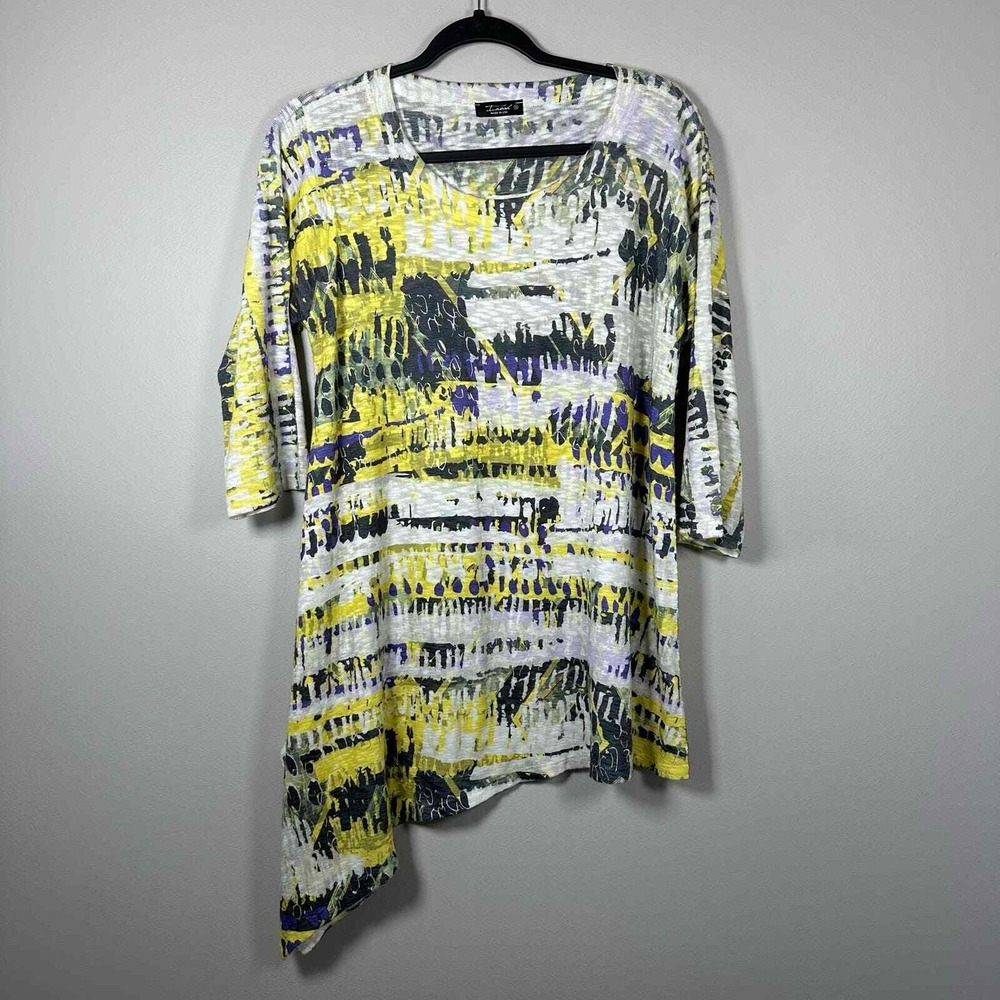 Inoah Small Tunic Top Multicolor 3/4 Sleeve Abstract Sharkbite Hem Made in USA